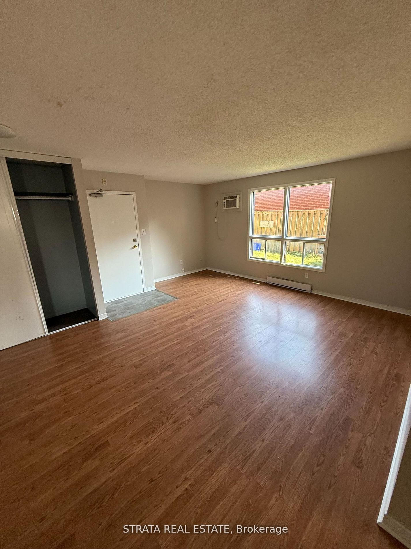 1-338 Malaga Road, Oshawa, ON, L1J 1N7