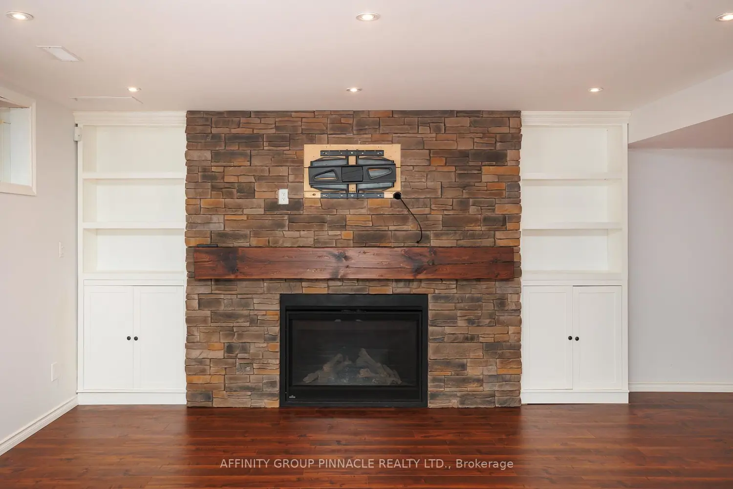 Additional image 16 of 31 Ellis Crescent