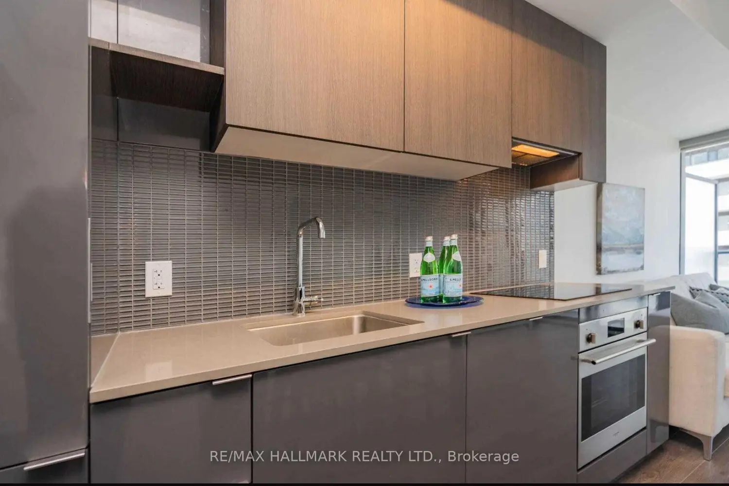 Additional image 13 of 161 Roehampton Avenue 1107