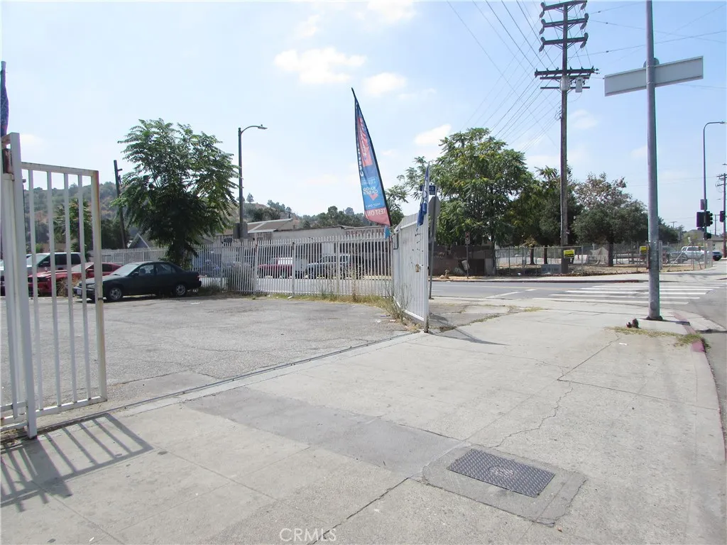 Additional image 66 of 3900 N Figueroa St, Los Angeles, CA 90065