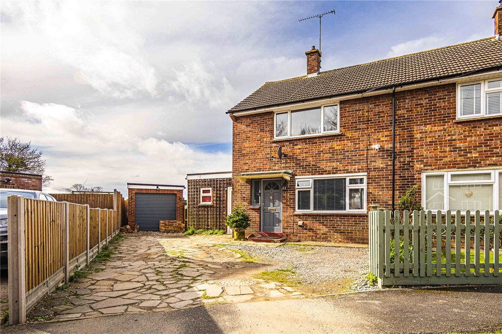 2 bed semi-detached house for saleLords Close, Stanbridge, Central Bedfordshire LU7