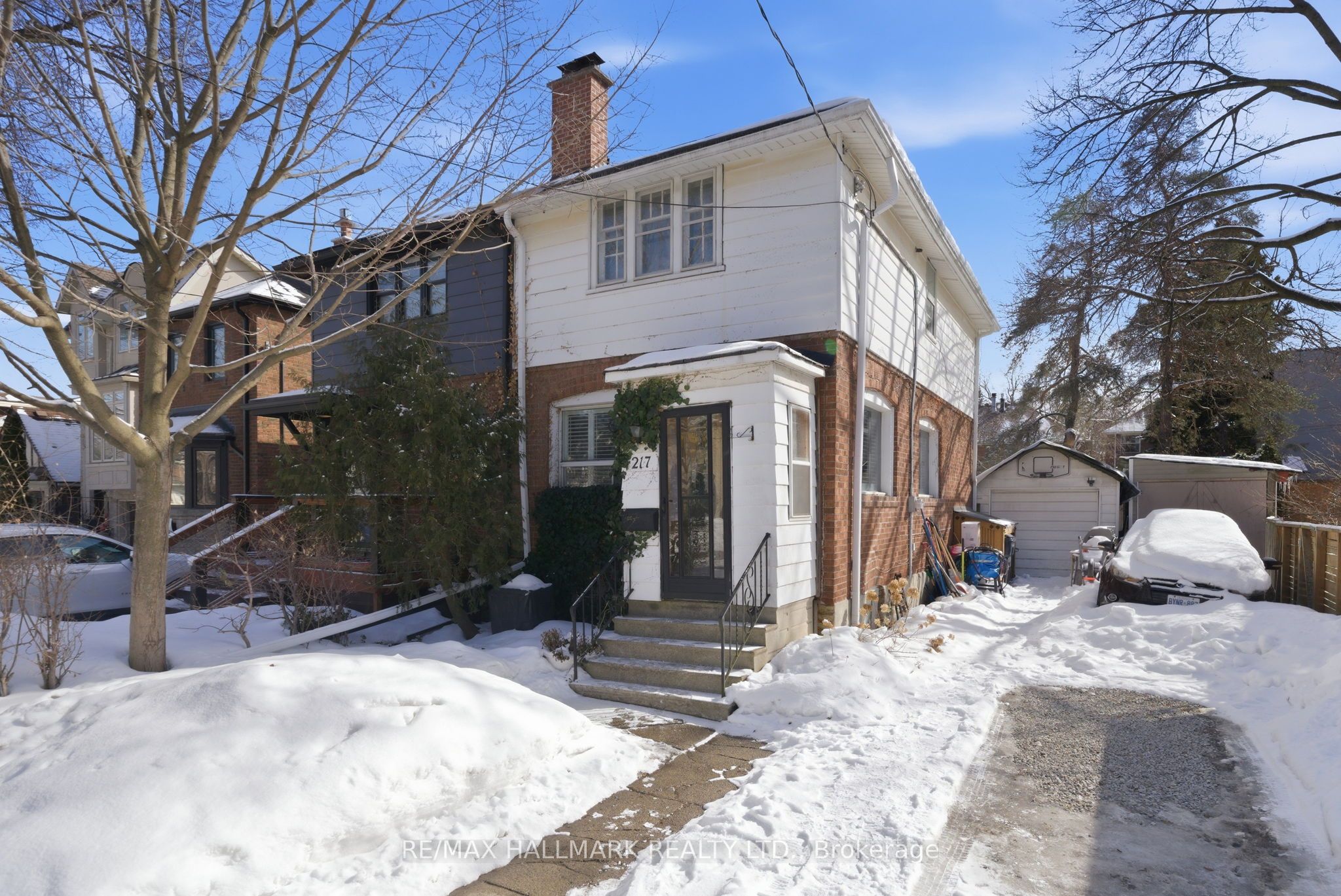 217 Snowdon Avenue, Toronto, ON, M4N 2B4