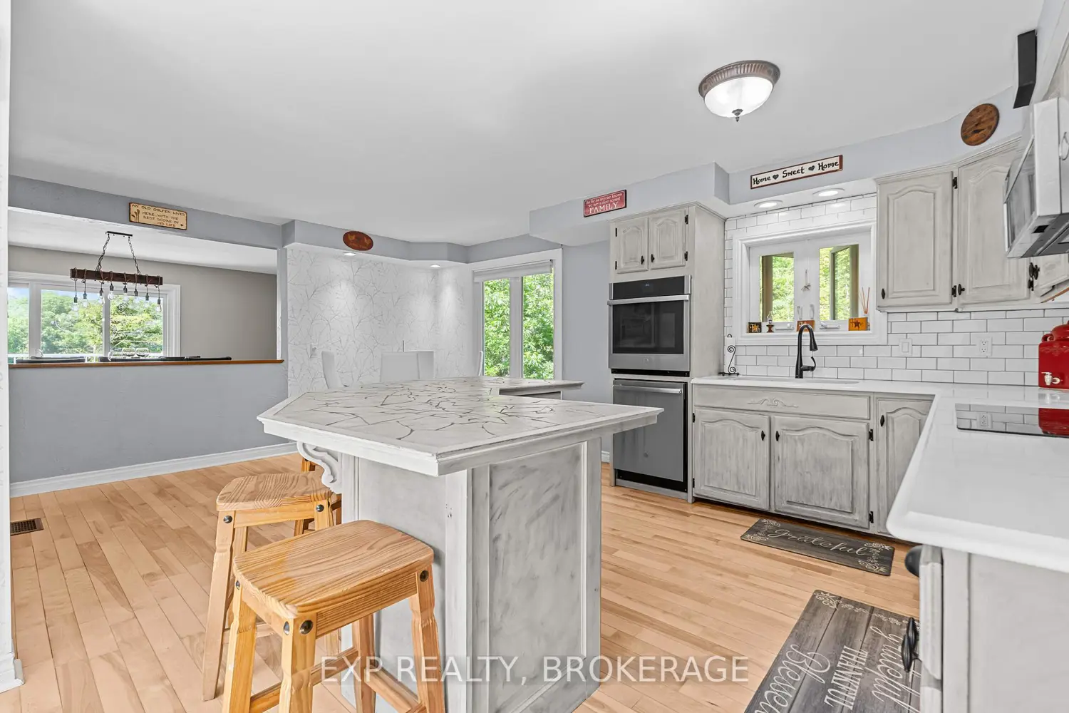 Additional image 4 of 5525 Rideau Road