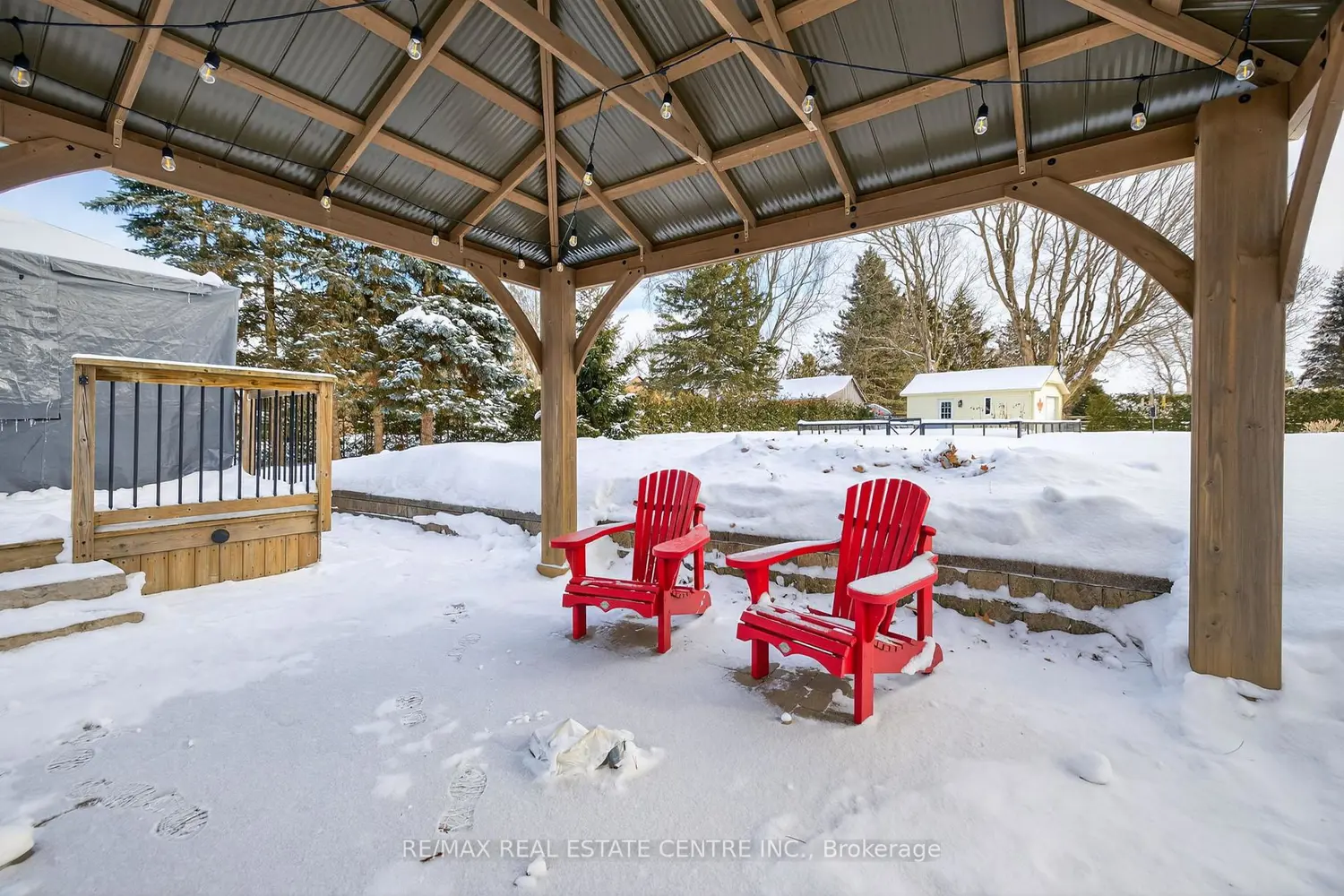 Additional image 17 of 28 Starrview Crescent