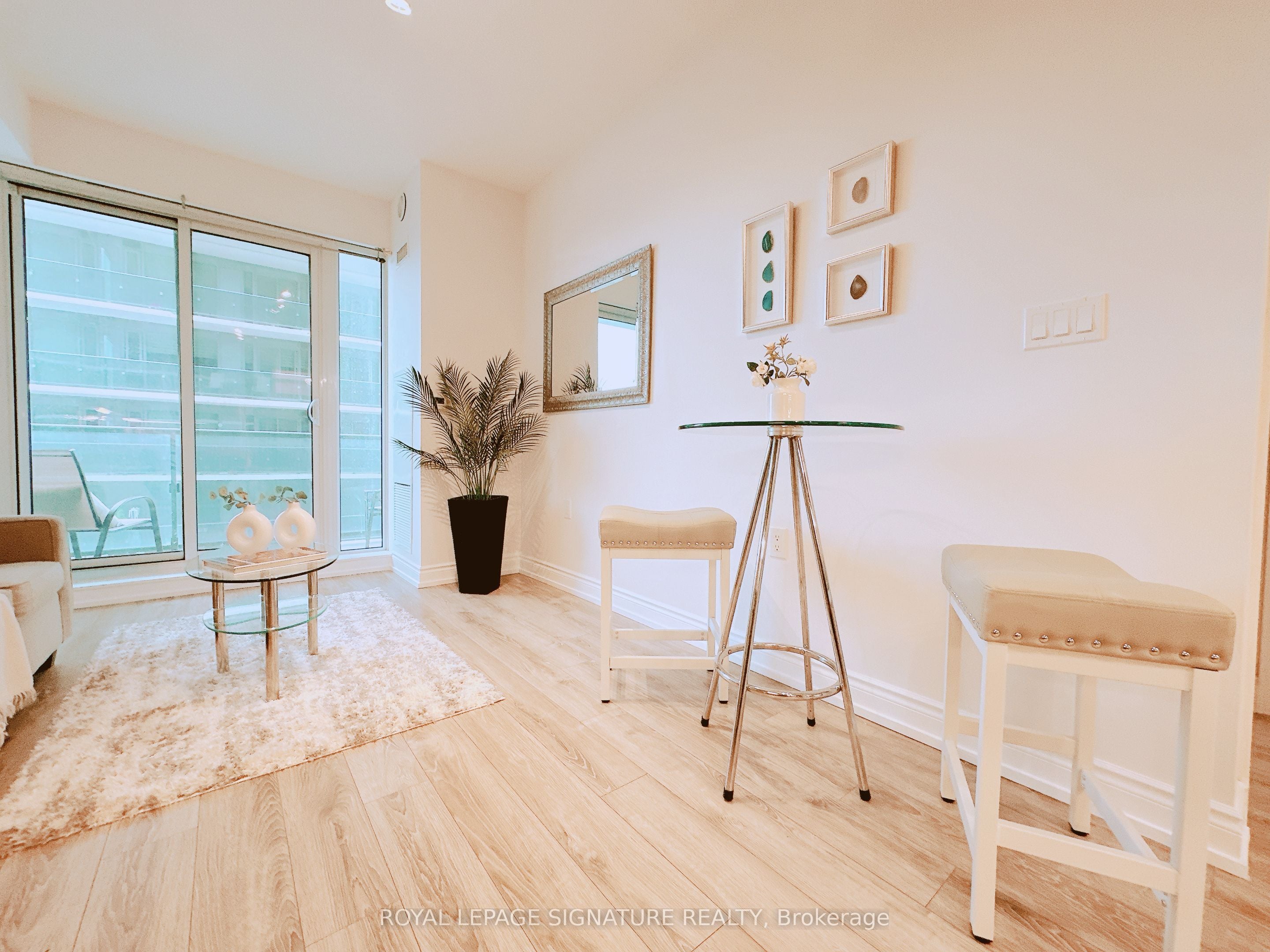 Additional image 5 of 710-9600 Yonge Street, Richmond Hill, ON, L4C 0X3