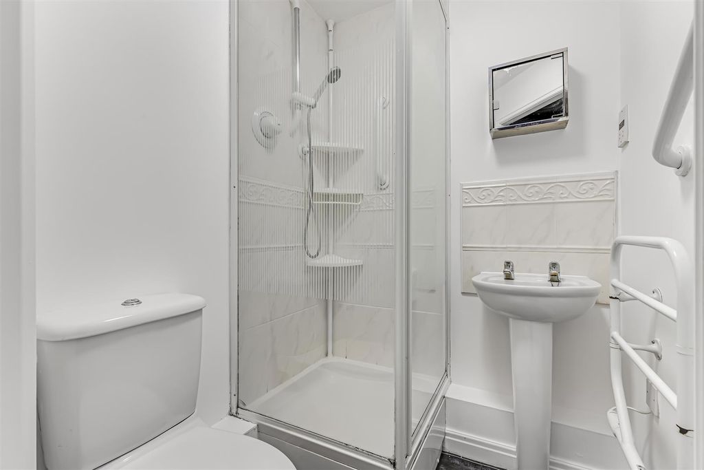 Additional image 6 of 2 bed flat for saleBryon House, Blackthorn Road, Ilkley LS29