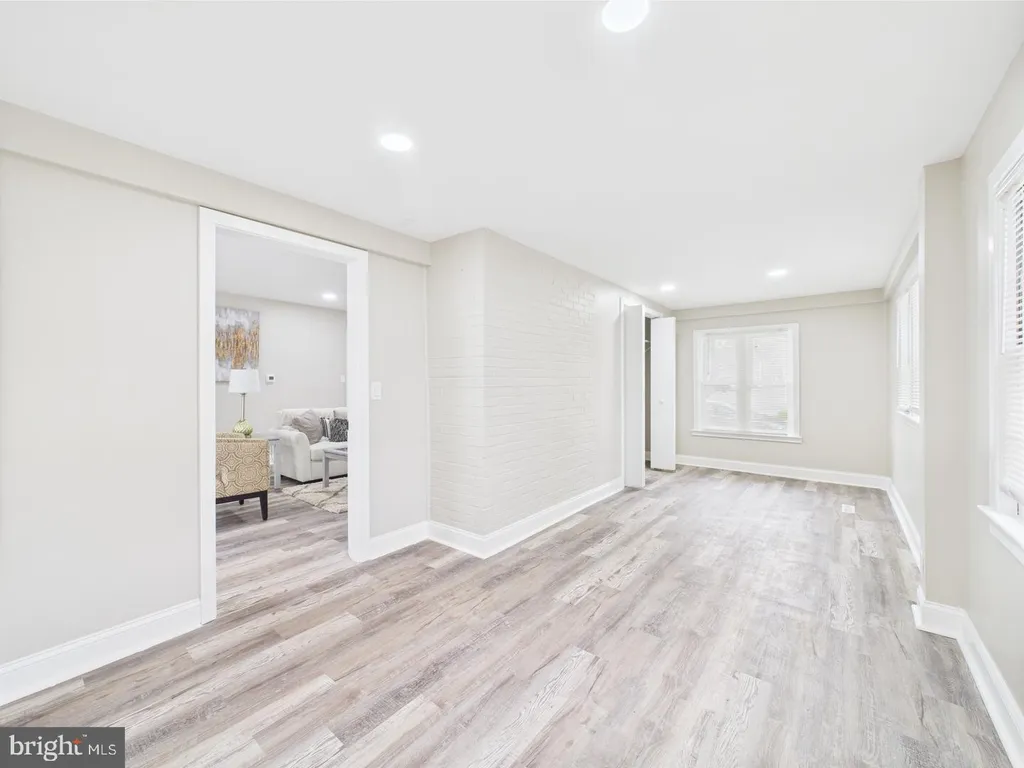 Additional image 31 of 28 S Queen Street, Dover, DE 19904