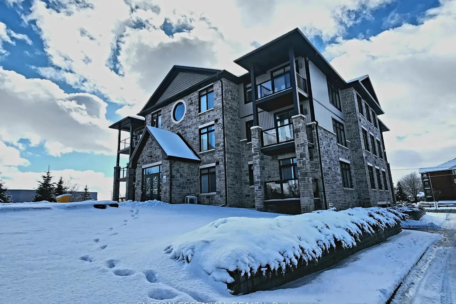 Additional image 16 of 1109 Millwood Avenue 102