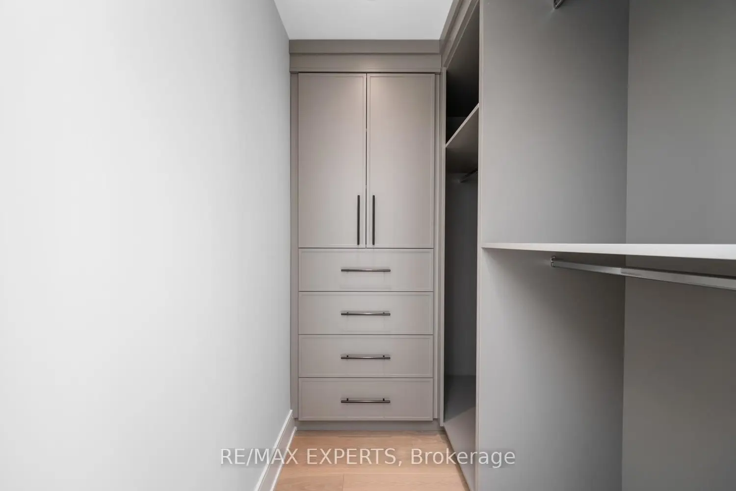 Additional image 14 of 15 Holland Park Avenue