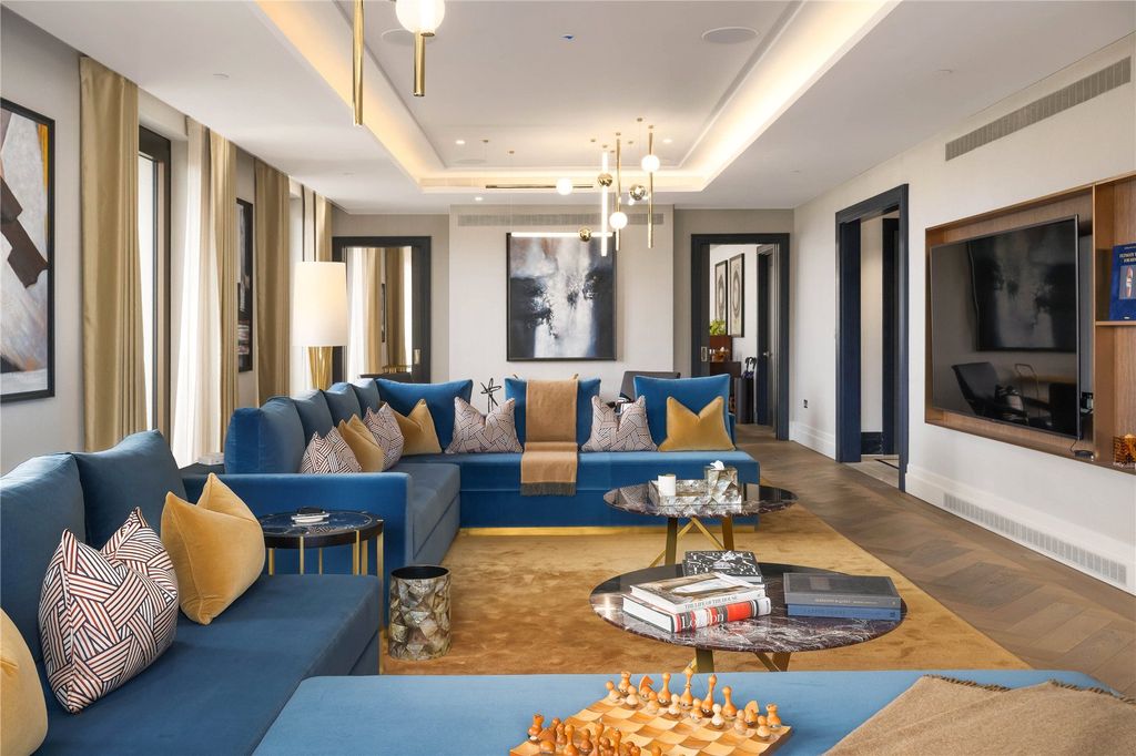 6 bed flat for saleMulberry Square, London SW1W