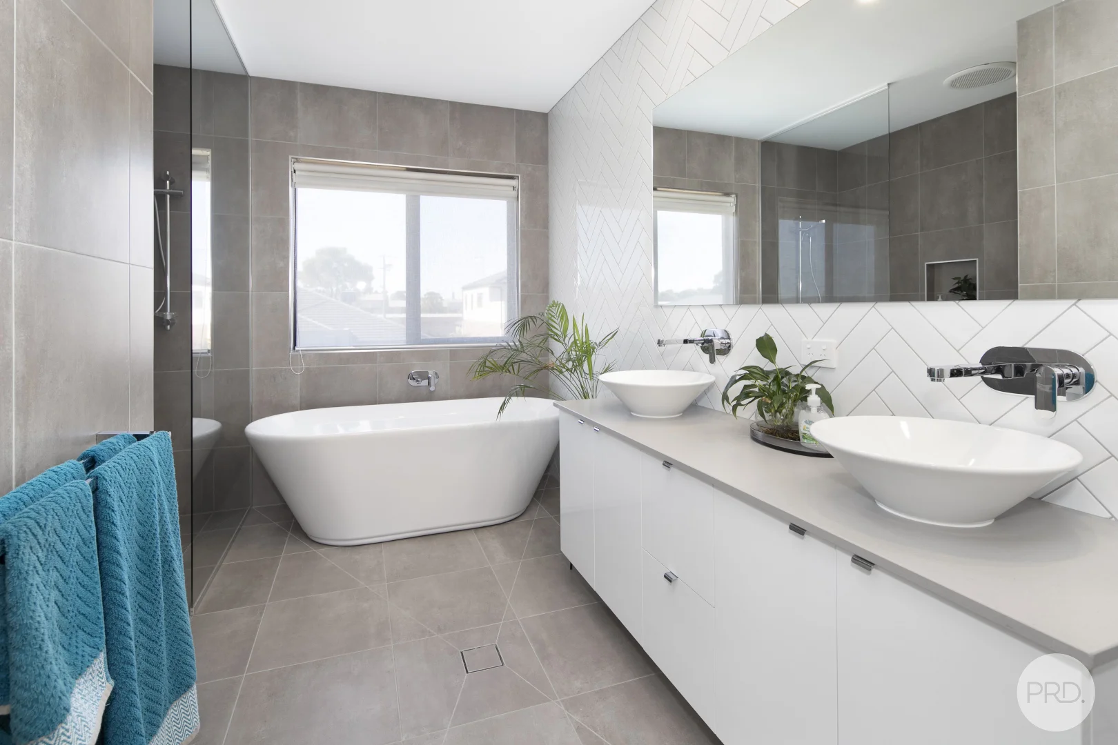 Additional image 13 of 3 Cinnamon Drive, Lake Gardens VIC 3355