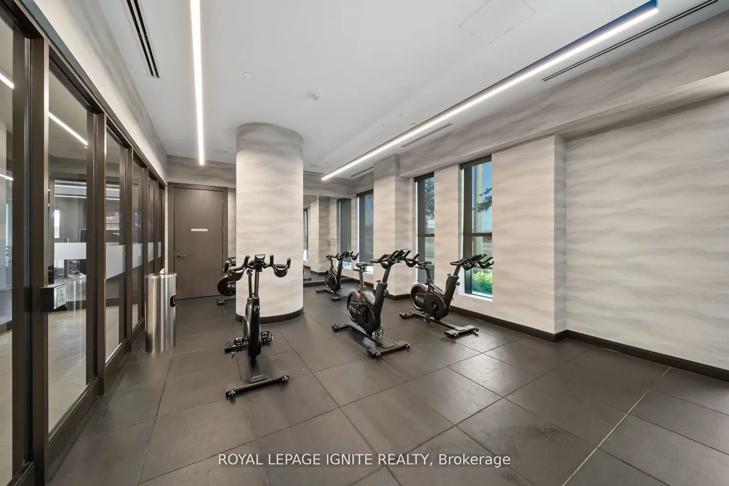 Additional image 17 of 2550 Simcoe Street 906