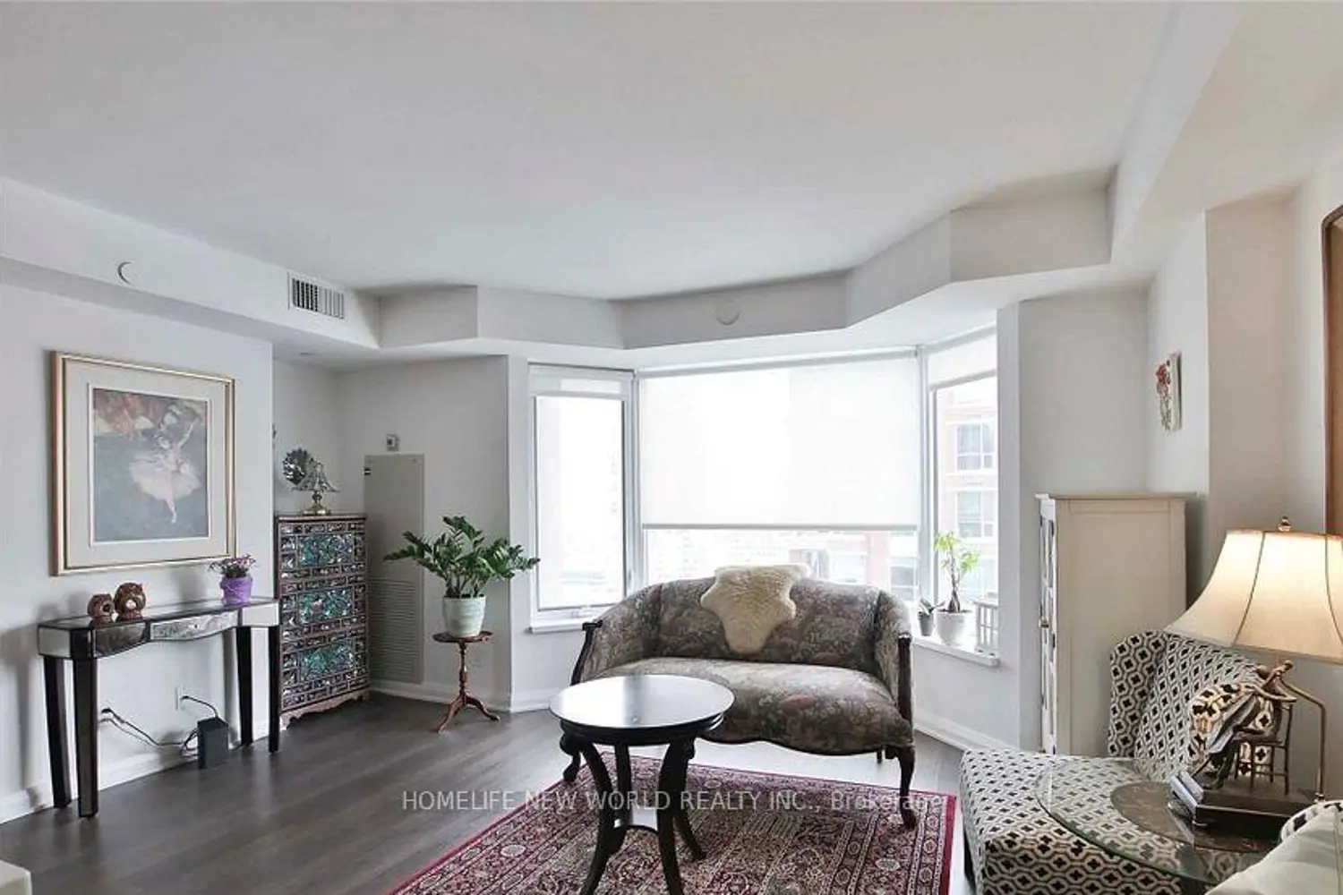 Additional image 5 of 155 Yorkville Avenue 2313