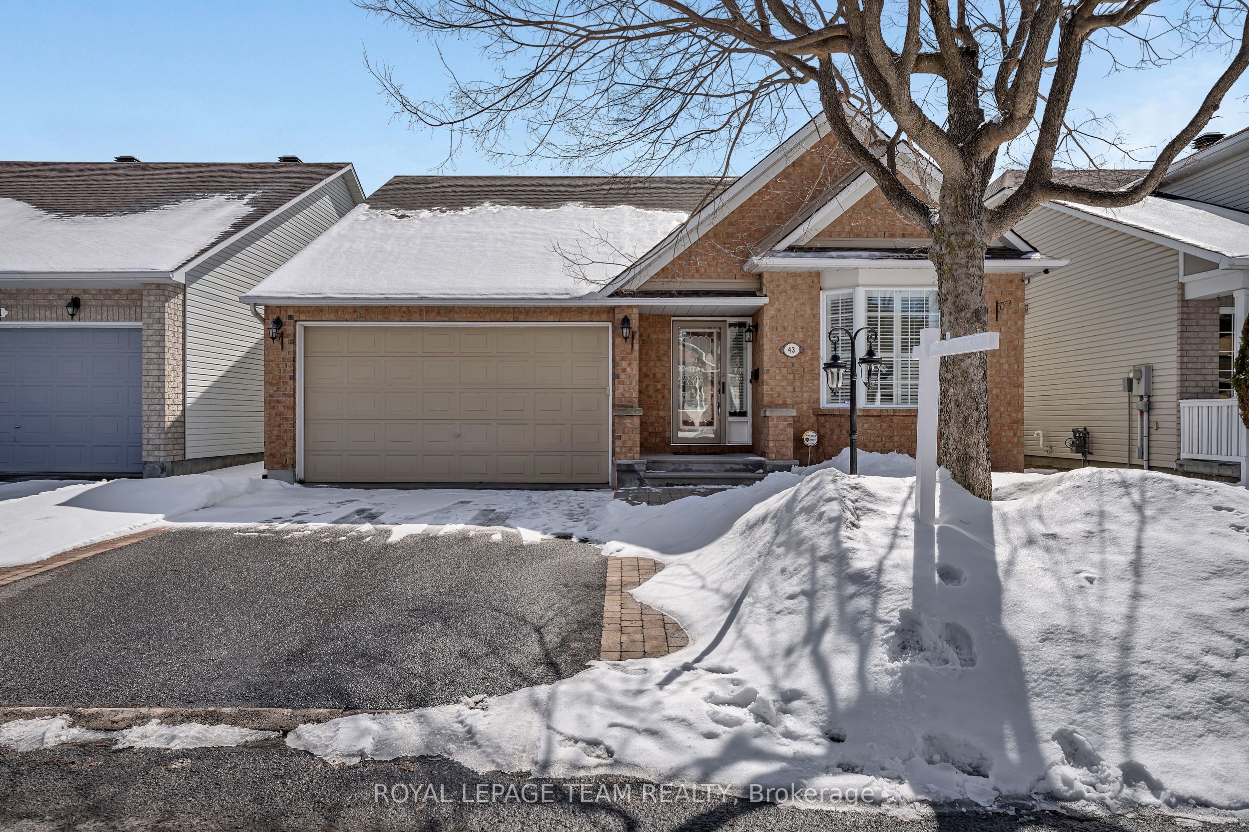Primary image of 43 Settler's Ridge Way, Ottawa, ON, K2J 4V2