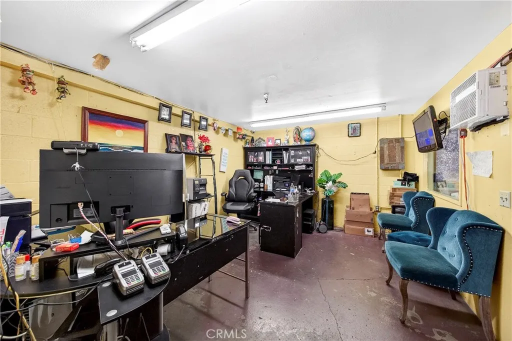 Additional image 13 of 749 E 15th St, Los Angeles, CA 90021