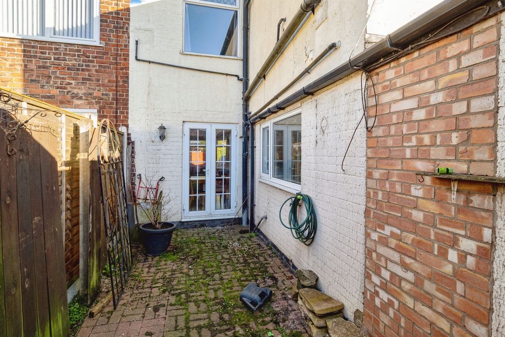 Additional image 13 of 3 bed terraced house for saleGraham Avenue, Hull HU4