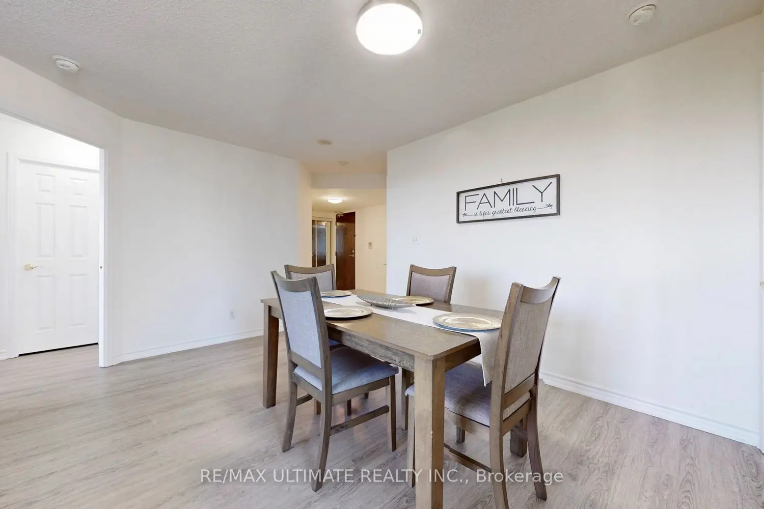 Additional image 7 of 18 Spring Garden Avenue 905