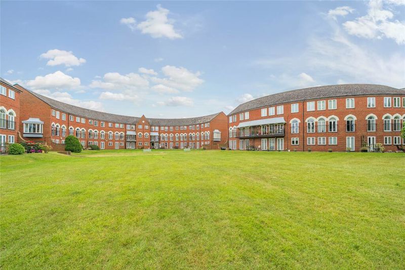 3 bed flat for saleDuckmill Lane, Bedford MK42