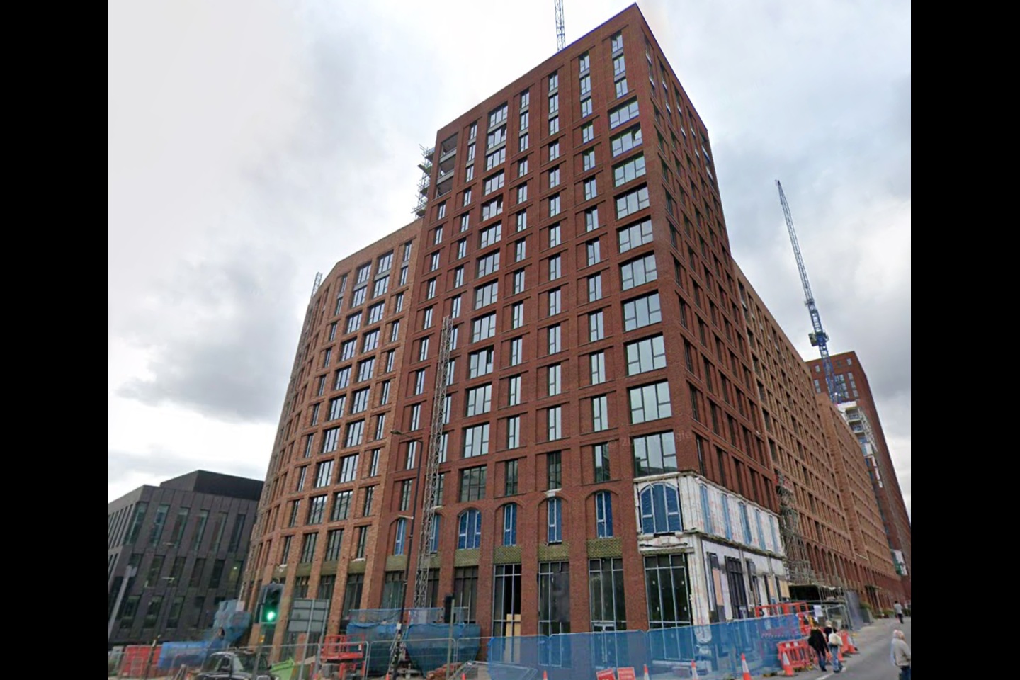 1 Bed Flat, Waterhouse Gardens, M3, N1 7GU