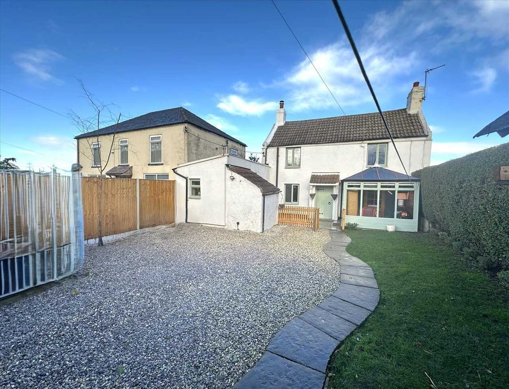 2 bed detached house for saleChapel Lane, Scunthorpe DN17