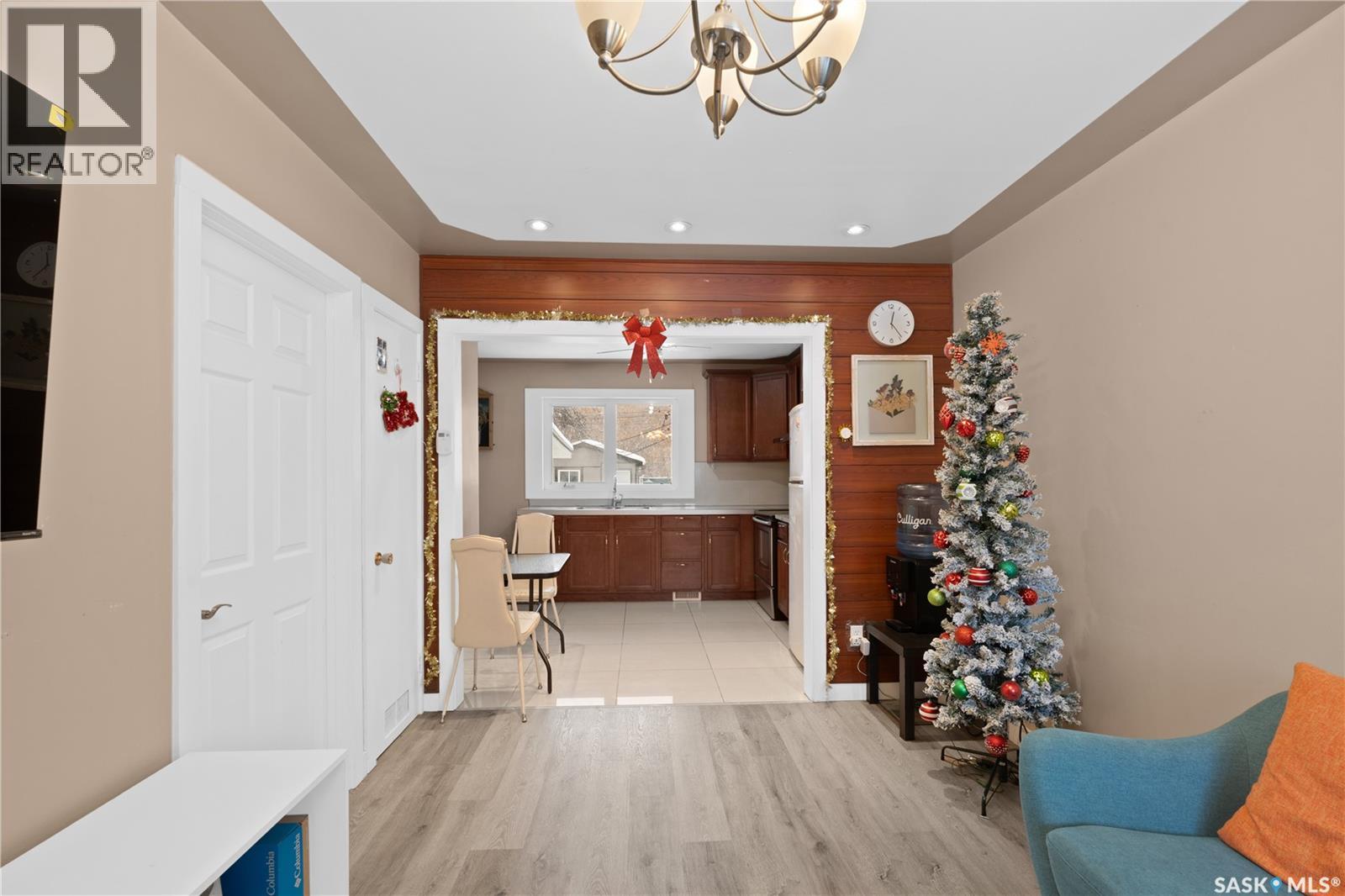 212 W Avenue S, Saskatoon, SK, S7M3G3