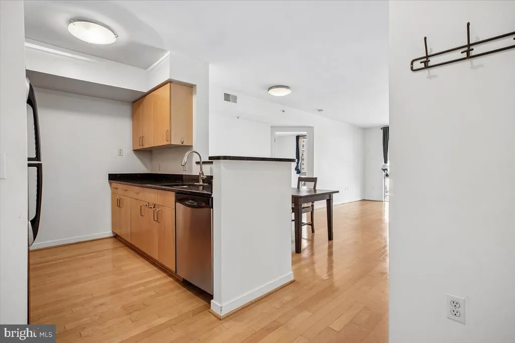 Additional image 9 of 1000 New Jersey Avenue SE Unit 514, Washington, DC 20003