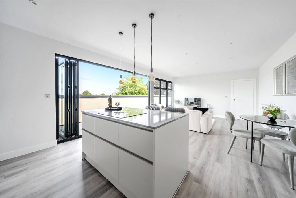 2 bed flat for saleLast Penthouse Remaining, 109 - 111 Bath Road, Cheltenham, Gloucestershire GL53 photo 4