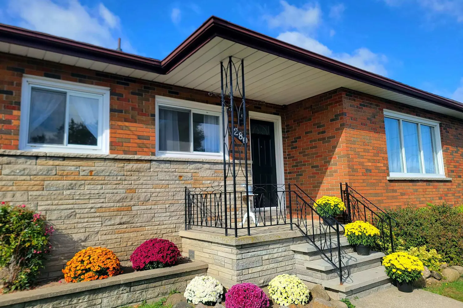 280 Clarke Street photo 2