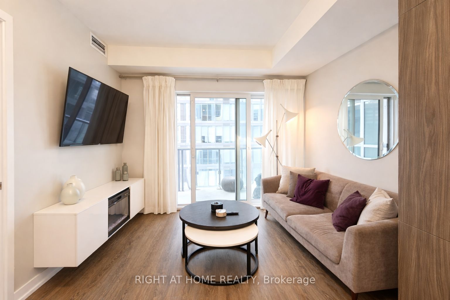 Additional image 3 of 1412-1 Yorkville Avenue, Toronto, ON, M4W 0B1