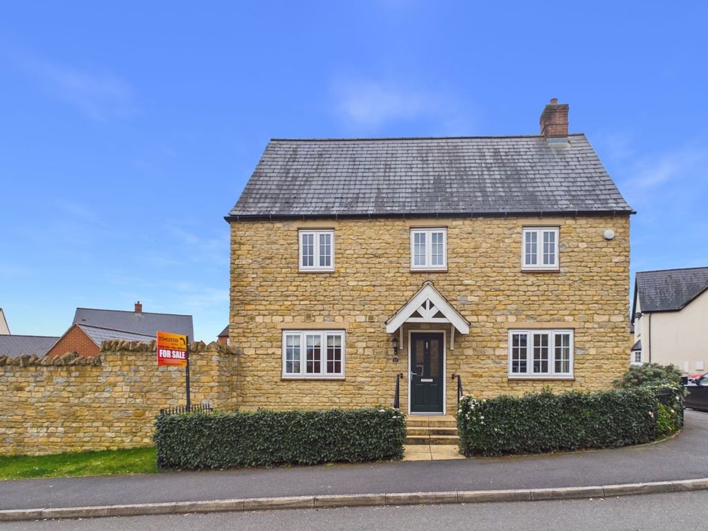 Additional image 22 of 3 bed semi-detached house for saleRoberts Road, Silverstone NN12