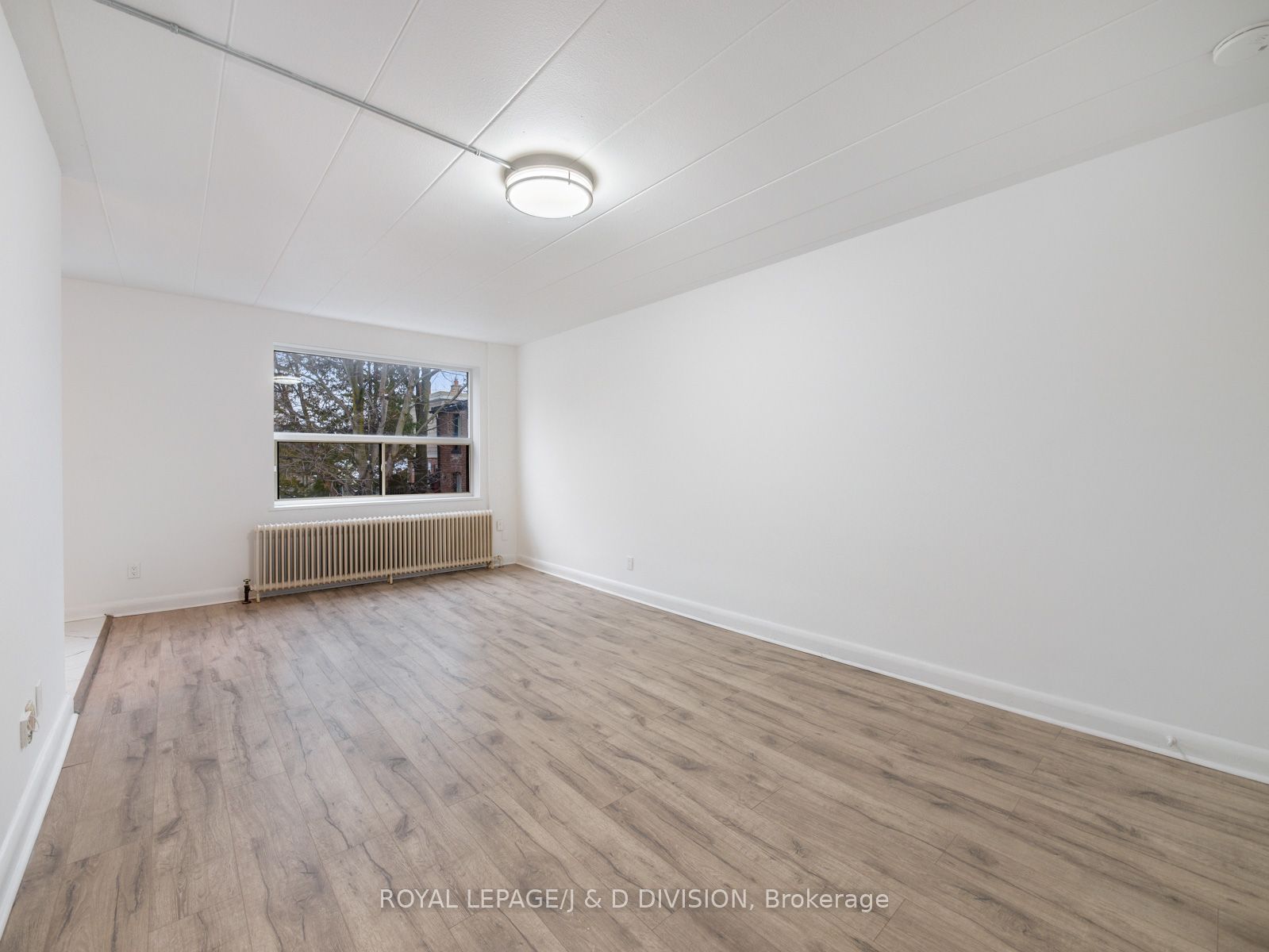 Additional image 2 of 102-325 Sammon Avenue, Toronto, ON, M4J 2A1