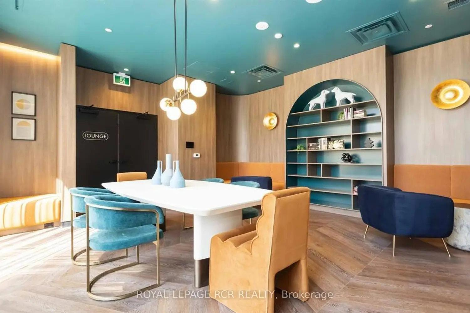 Additional image 11 of 689 The Queensway 321