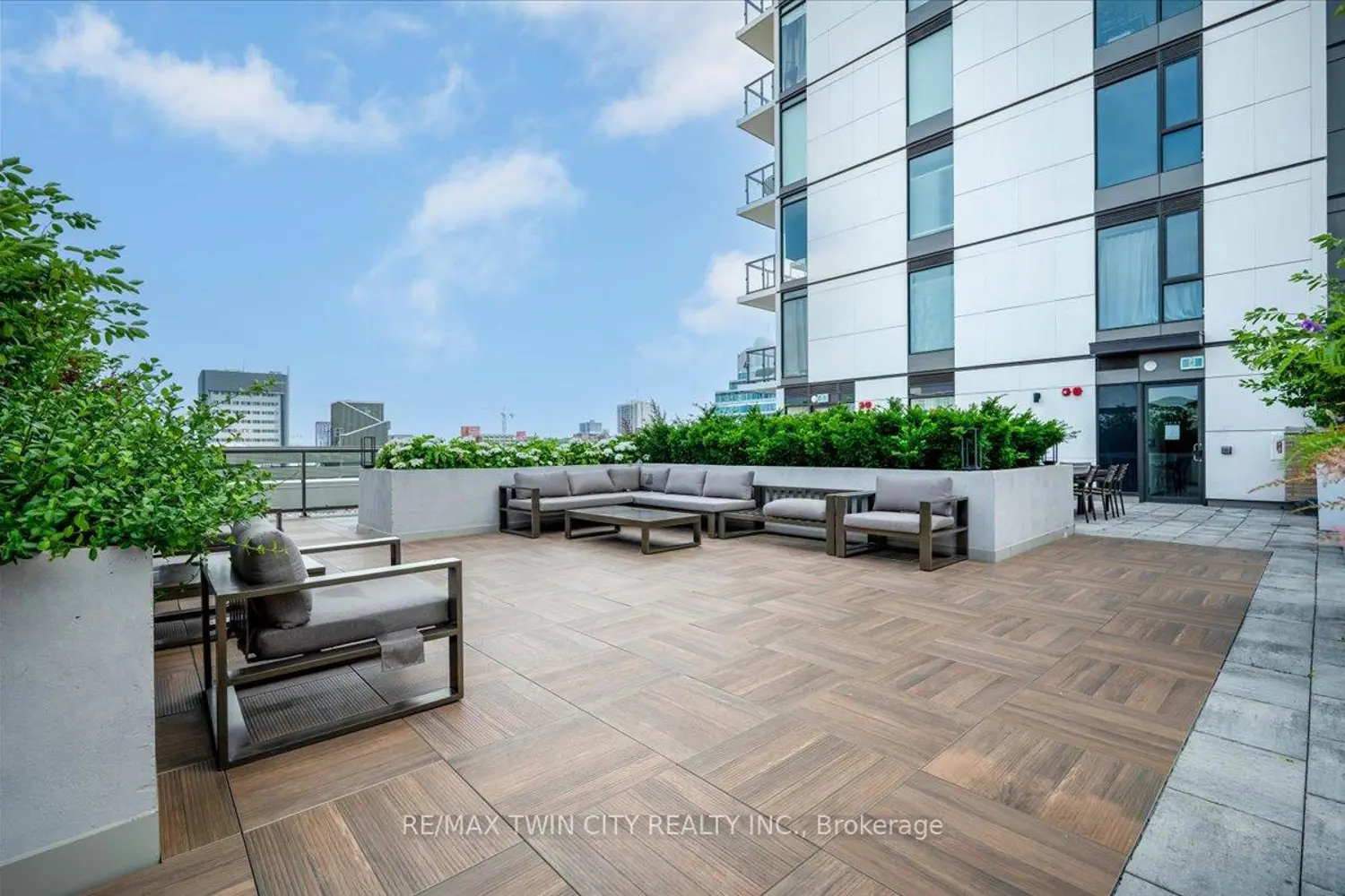 Additional image 18 of 55 Duke Street 505