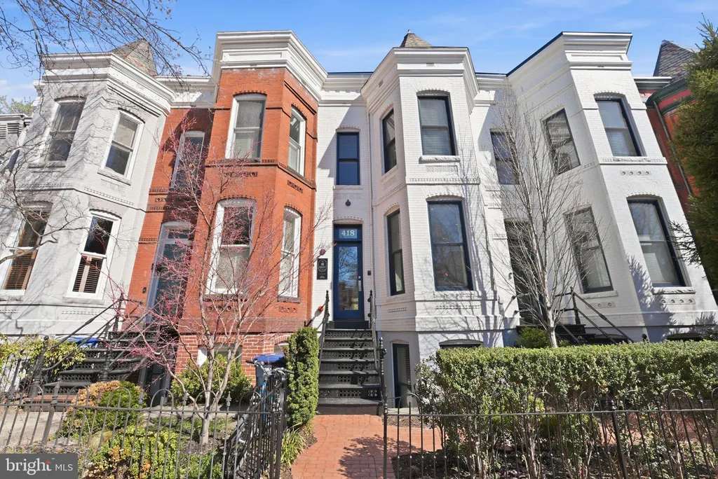 418 7th Street SE Unit 101, Washington, DC 20003