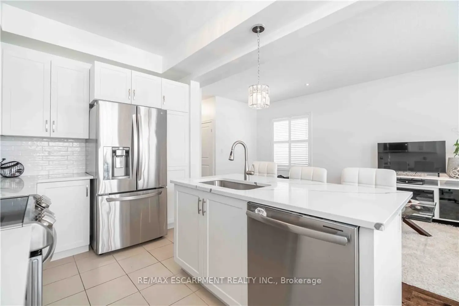 Additional image 9 of 90 Raymond Road 12