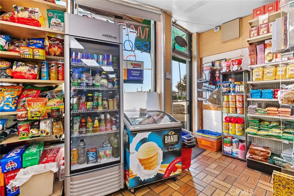 Additional image 50 of 906 S Gkenoaks Boulevard, Burbank, CA 91502