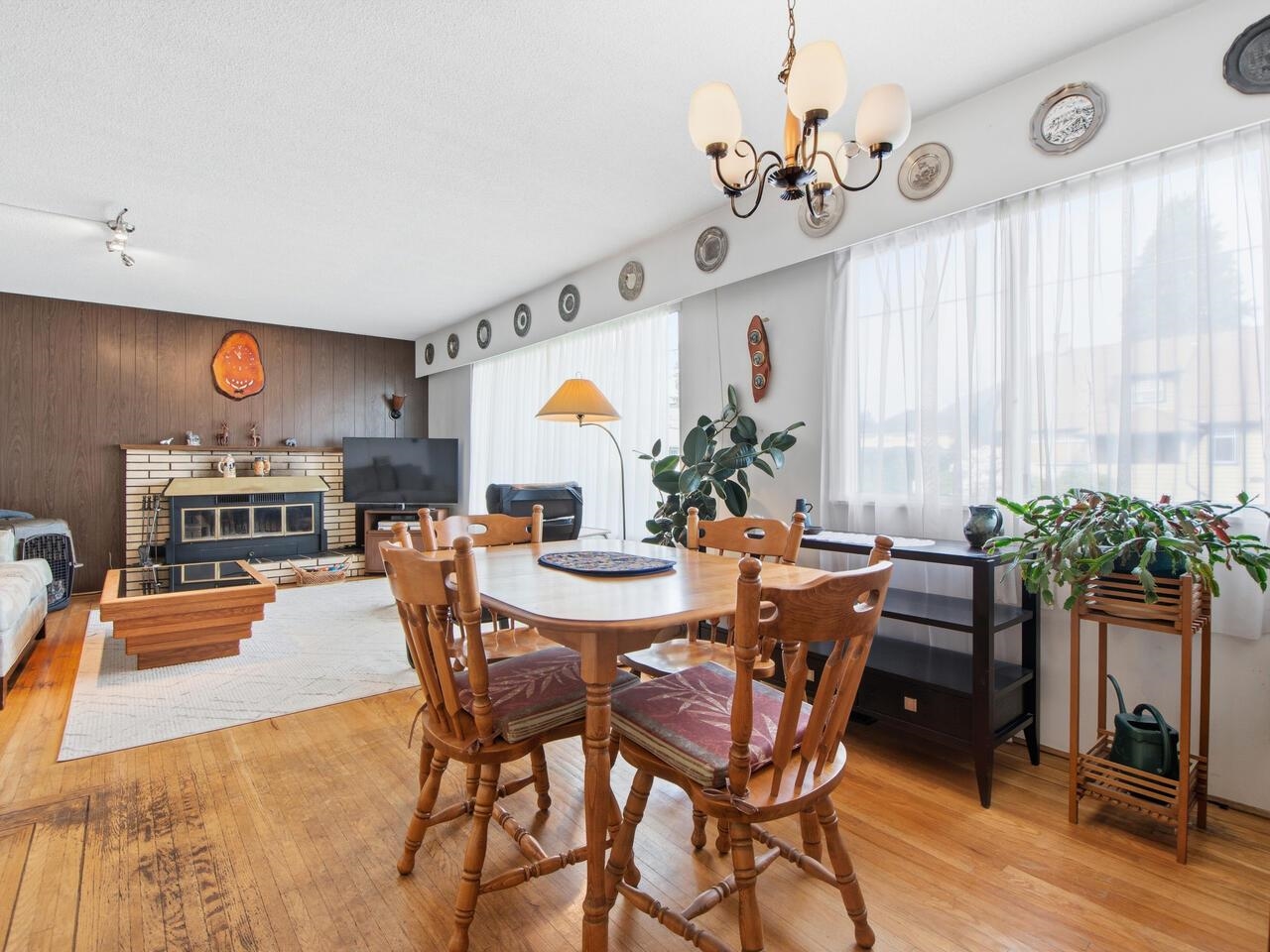 Additional image 5 of 407 13th Street E, North Vancouver, BC, V7L 2M2