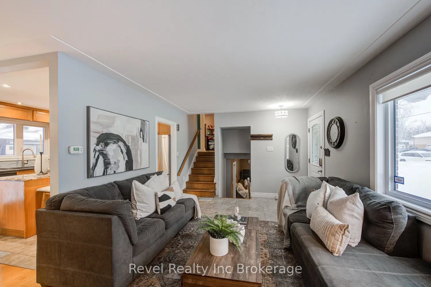 Additional image 3 of 828 Warwick Street