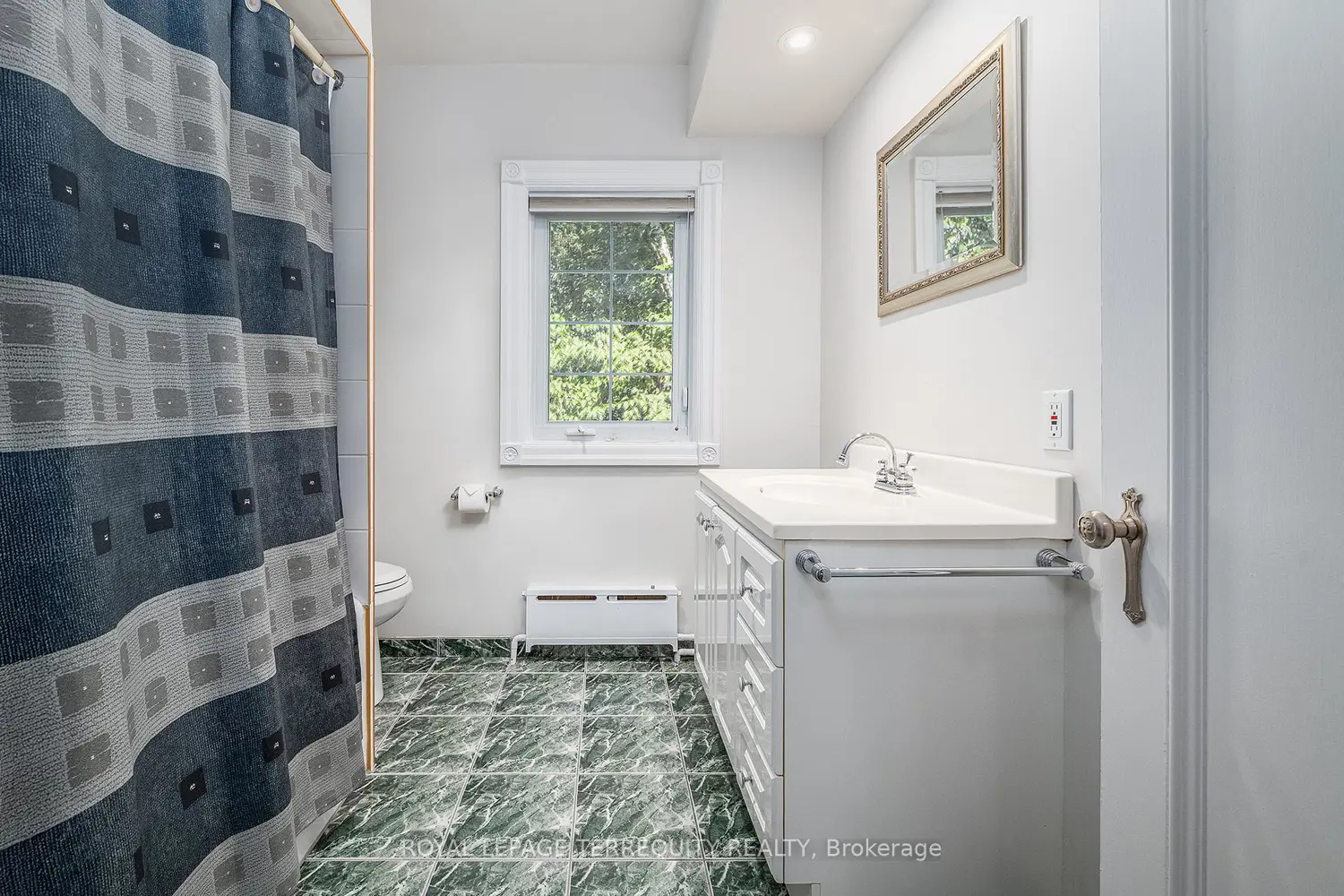 Additional image 13 of 223 Riverside Drive