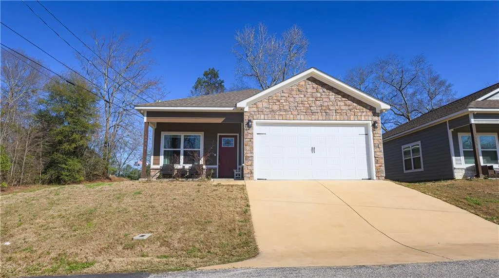 Additional image 3 of 1308A 19th Avenue, Phenix City, AL 36867