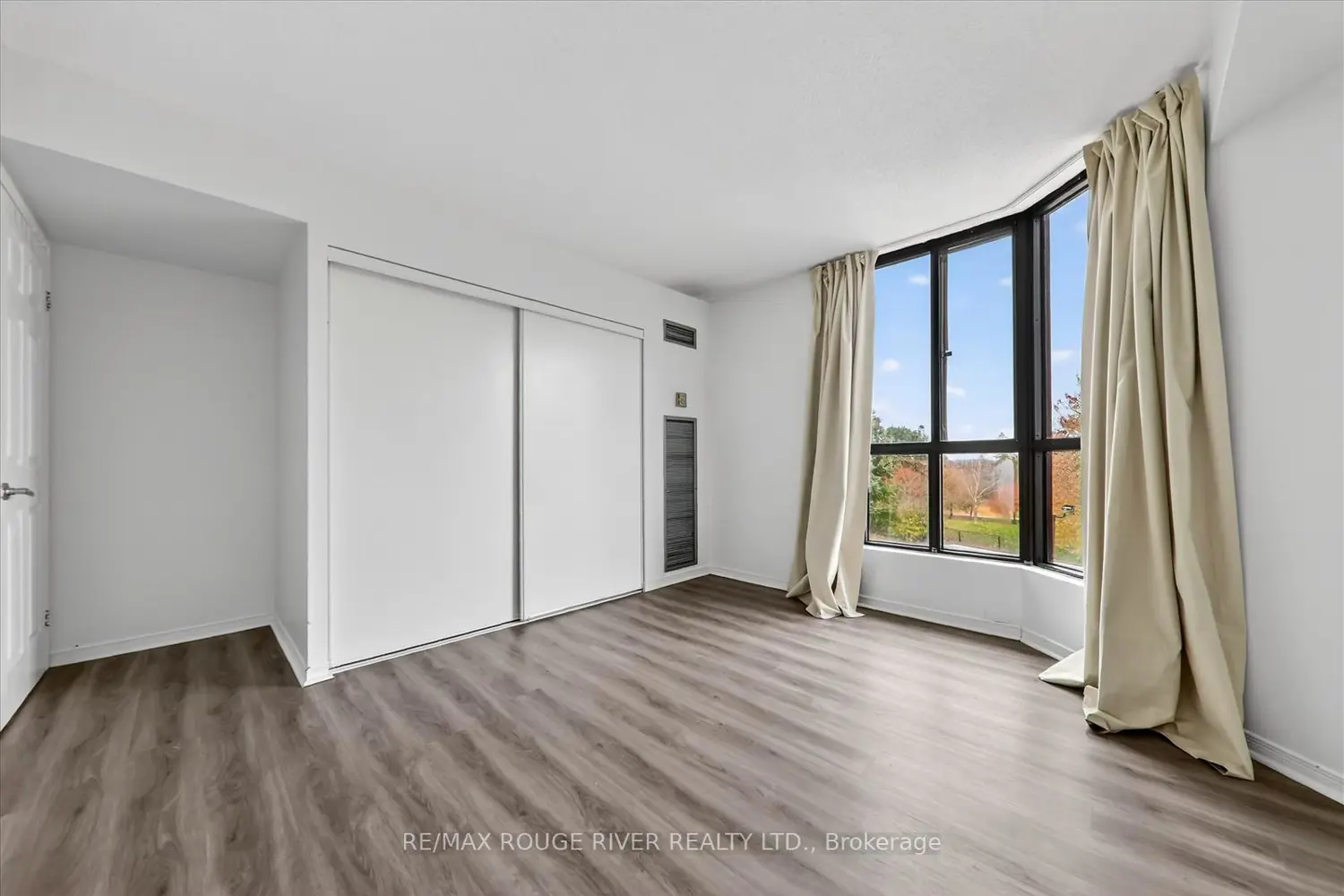 Additional image 14 of 8 Silver Bell Grove 309