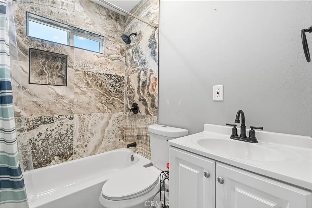 Additional image 142 of 44441 Sierra Highway, Lancaster, CA 93534