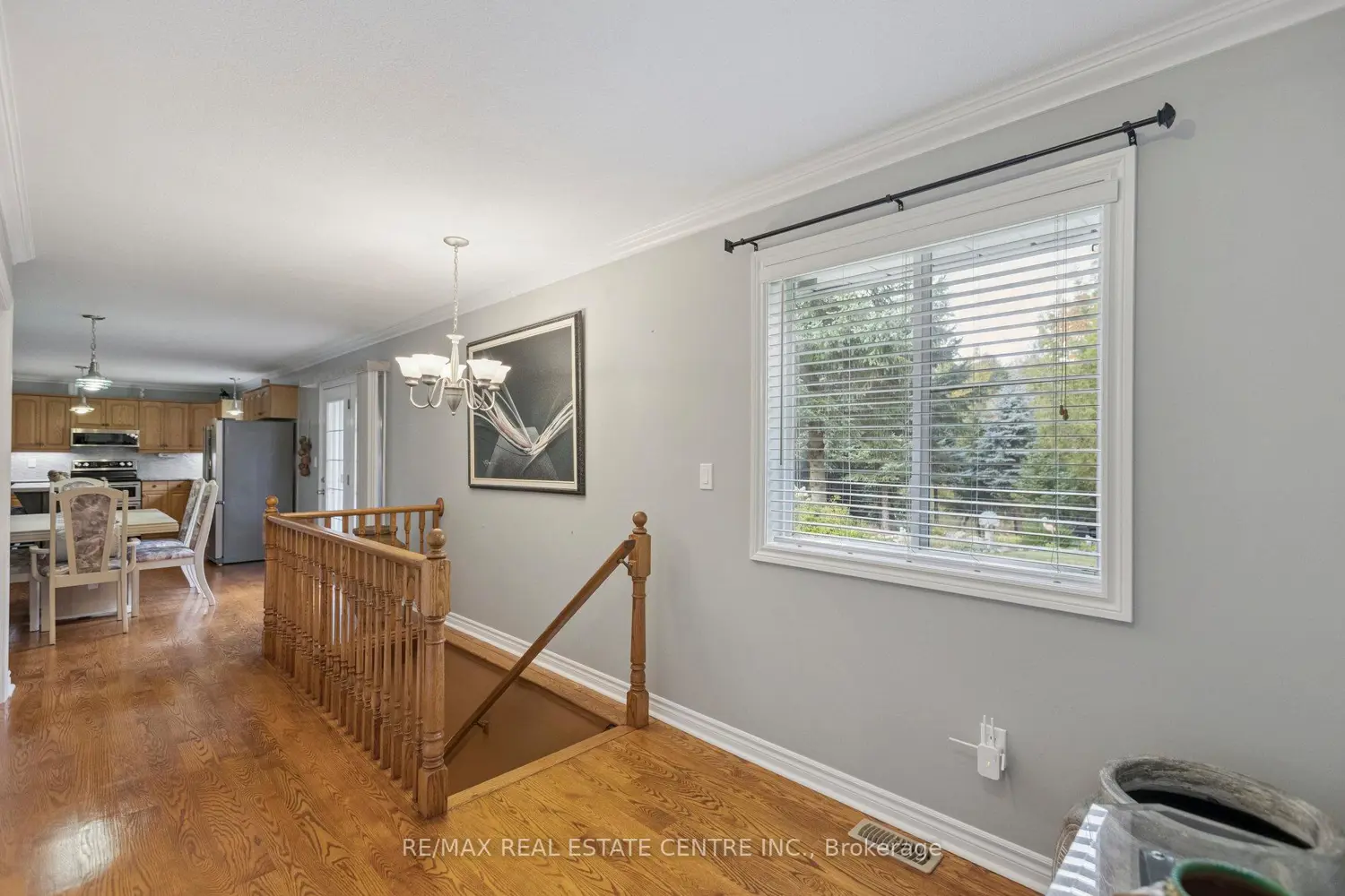 Additional image 11 of 122769 Grey 9 Road