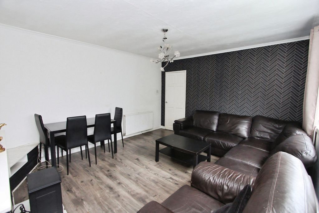 Additional image 3 of 2 bed flat for saleBarscube Terrace, Paisley, 6 PA2