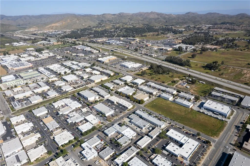 Additional image 31 of 560 Birch St Unit 5, Lake Elsinore, CA 92530