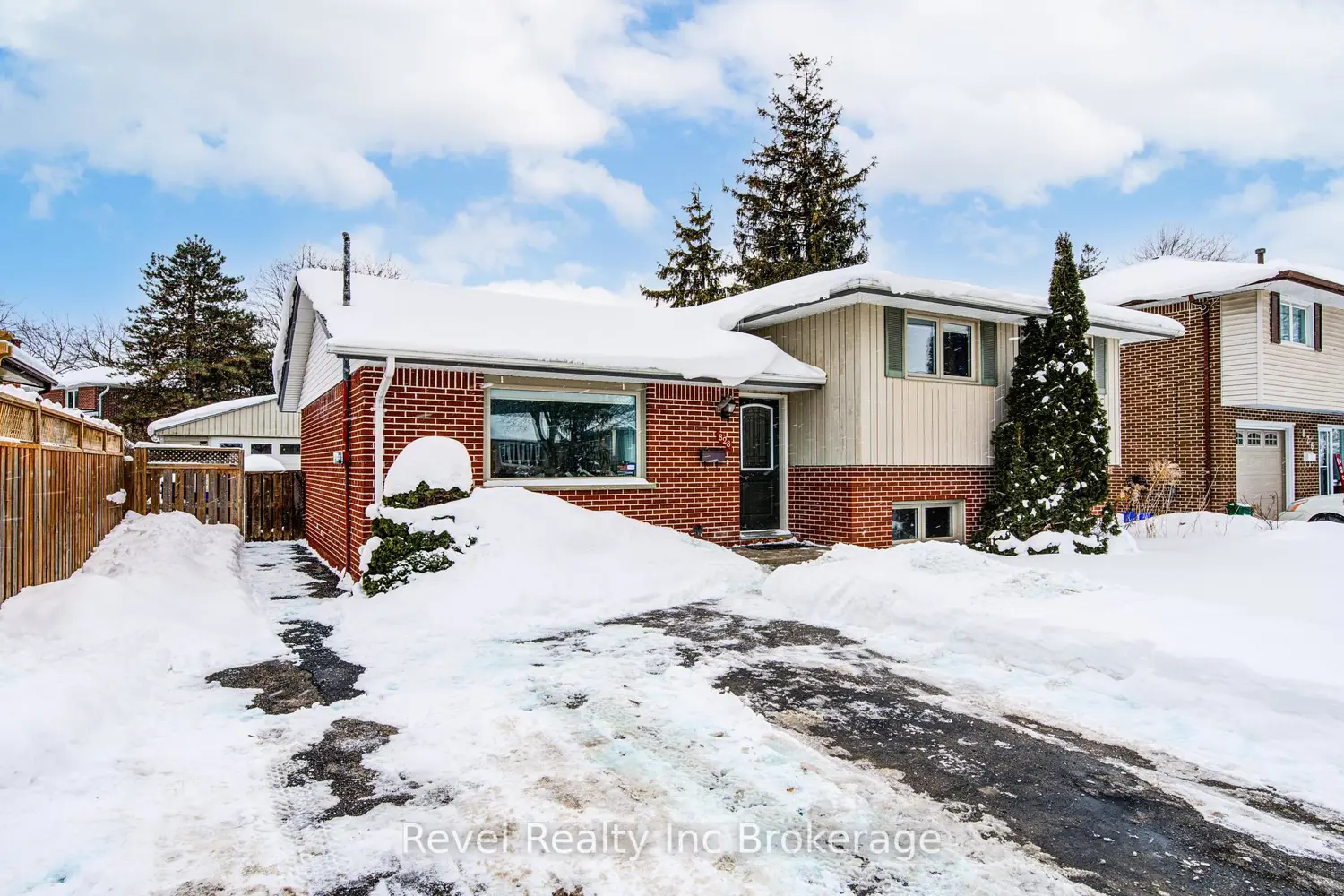 Primary image of 828 Warwick Street