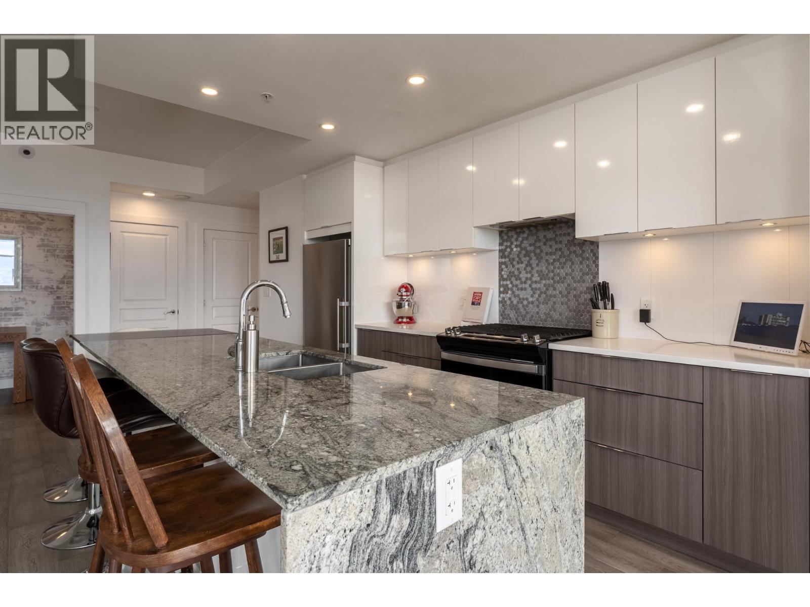 Additional image 3 of 1501-1151 Sunset Drive, Kelowna, BC, V1Y0G2