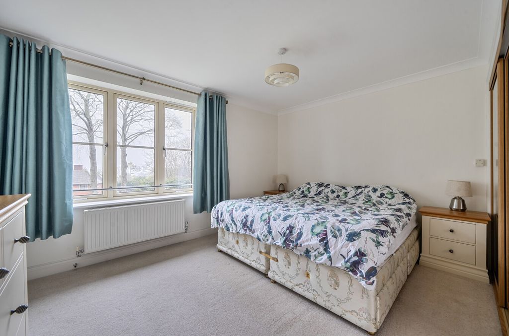 Additional image 9 of 3 bed flat for saleMilesdown Place, Winchester, Hampshire SO23