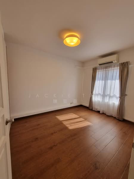 Additional image 13 of 39 Marine Parade Road