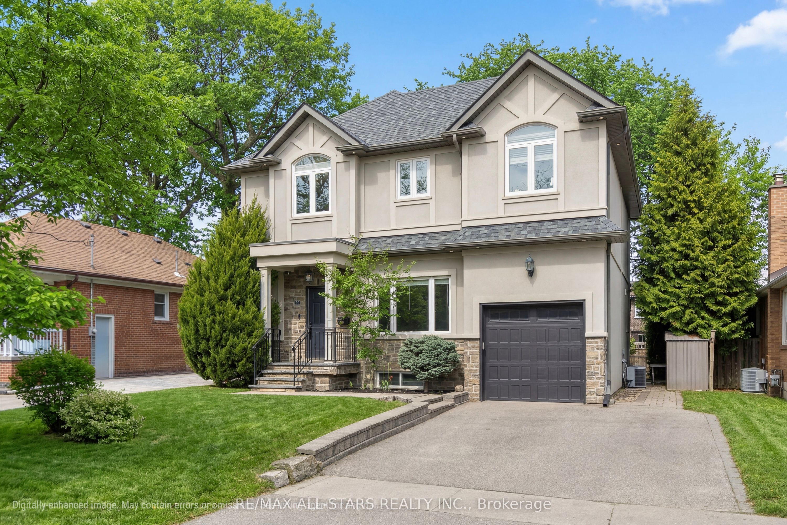36 Athol Avenue, Toronto, ON, M8Z 2A4